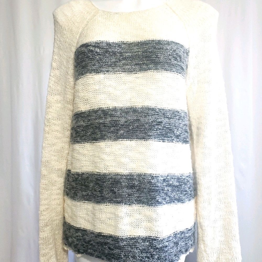 Sanctuary lightweight cream Gray Soft sweater M